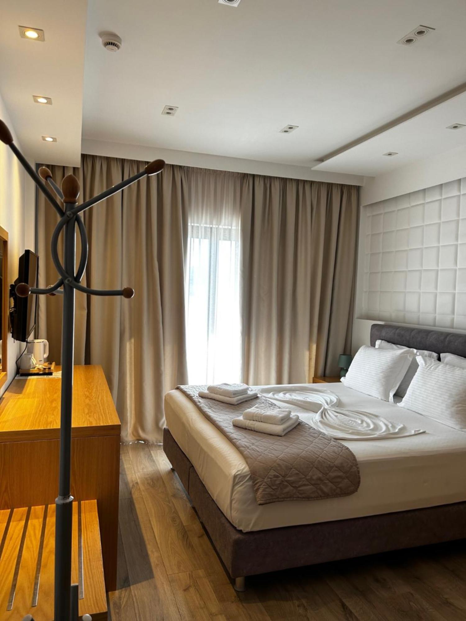 Hotel Sole Саранда Экстерьер фото